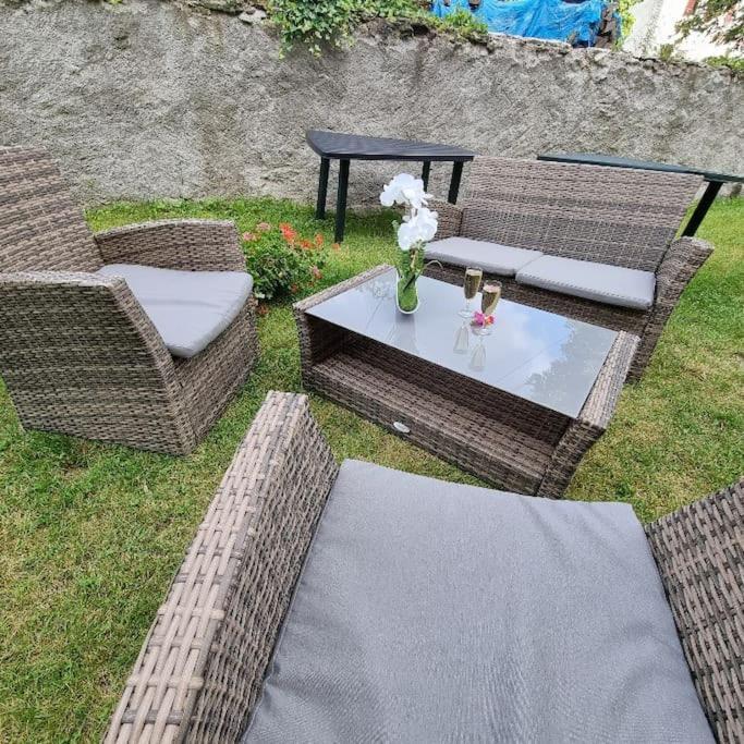Gite Eglantine 2 A 6 Personnes Avec Spa Et Salle De Jeux Dans La Residence Вантрон Экстерьер фото