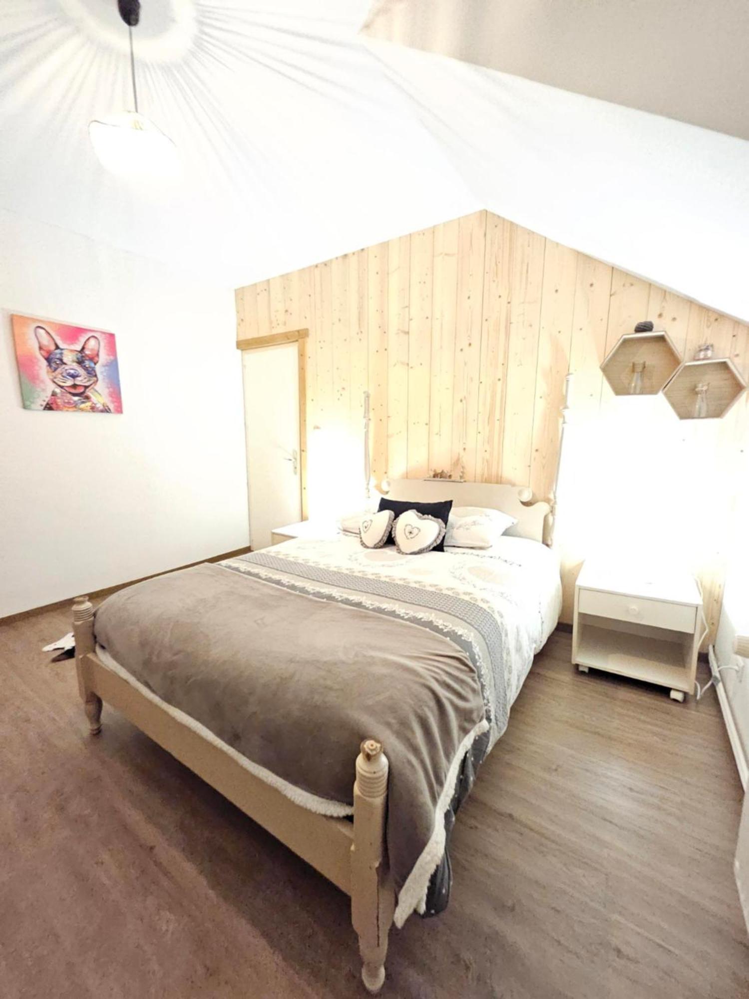 Gite Eglantine 2 A 6 Personnes Avec Spa Et Salle De Jeux Dans La Residence Вантрон Экстерьер фото