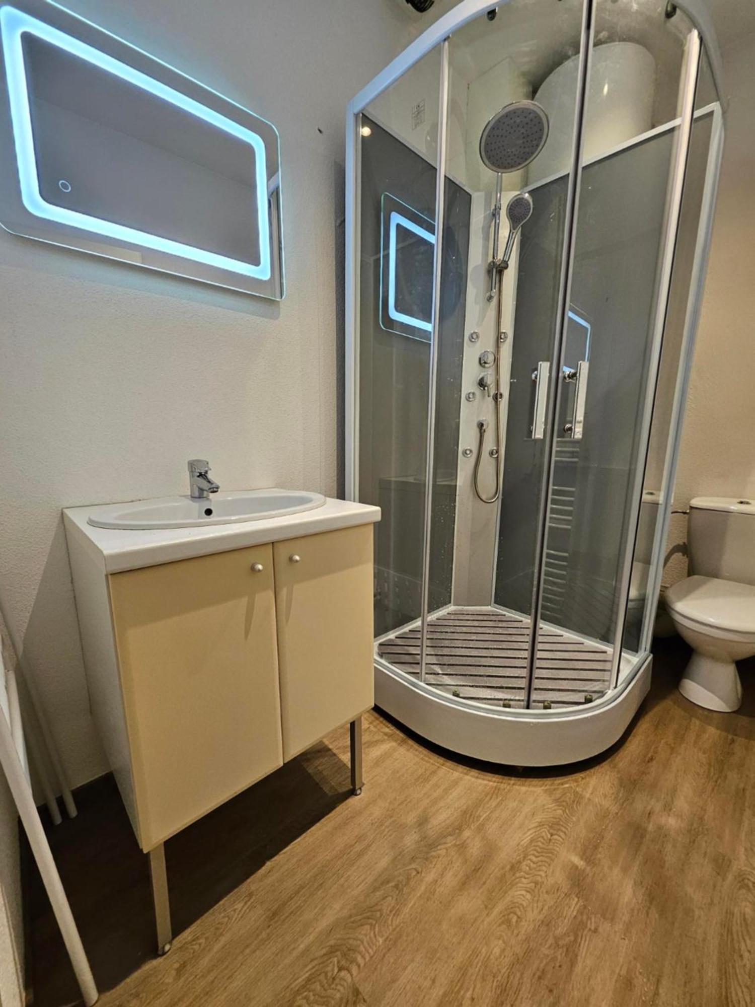 Gite Eglantine 2 A 6 Personnes Avec Spa Et Salle De Jeux Dans La Residence Вантрон Экстерьер фото